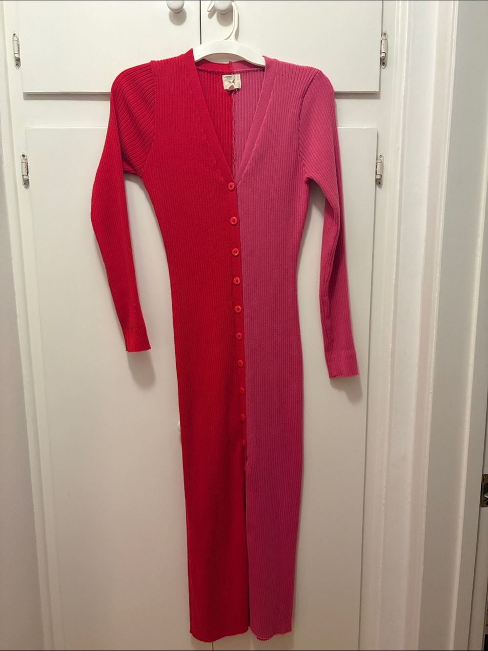 Colorblock Ribbed Button-Front Midi Dress — Red & Pink - Picture 4 of 5